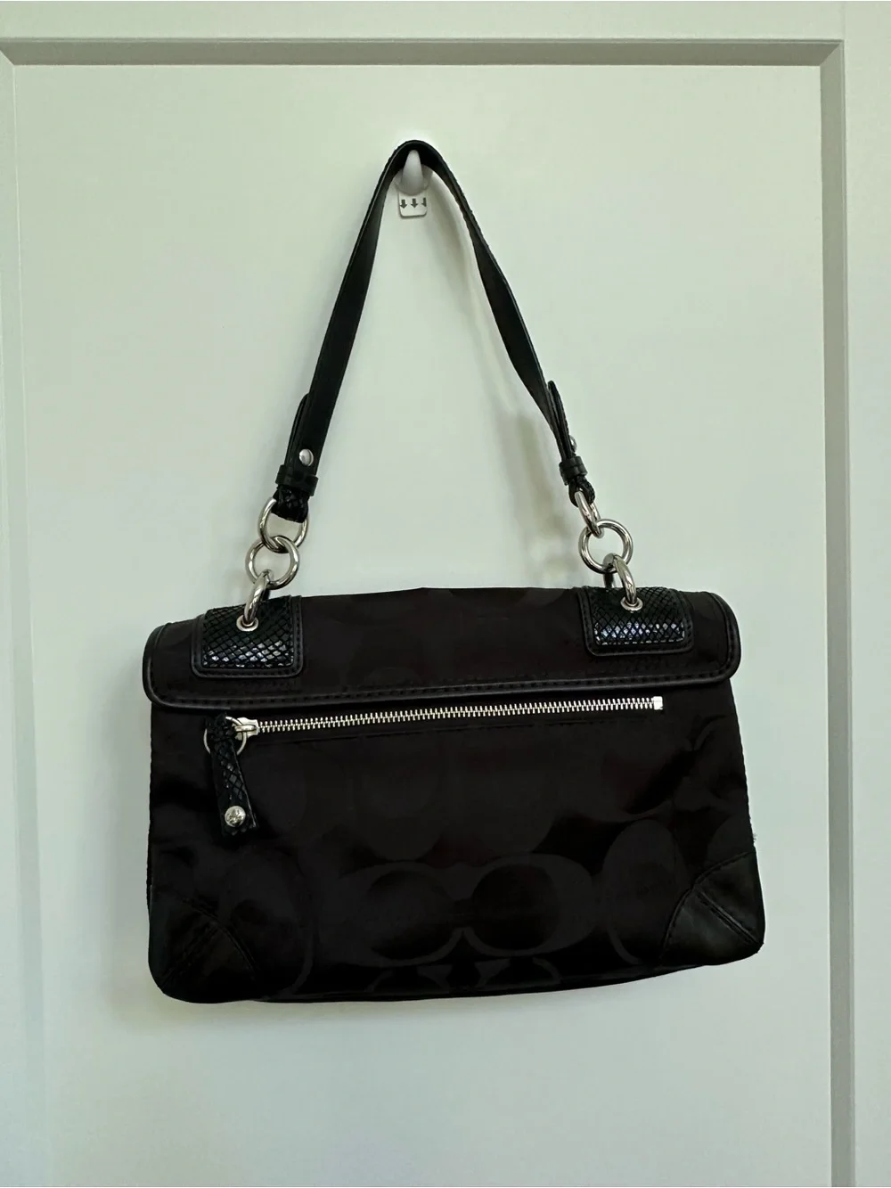 Coach Black Shoulder Bag with Silver Turn-Lock - Picture 9 of 10